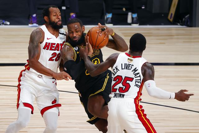 桑托斯官方：内马尔以自由身回归母队 将身穿10号球衣为球队征战