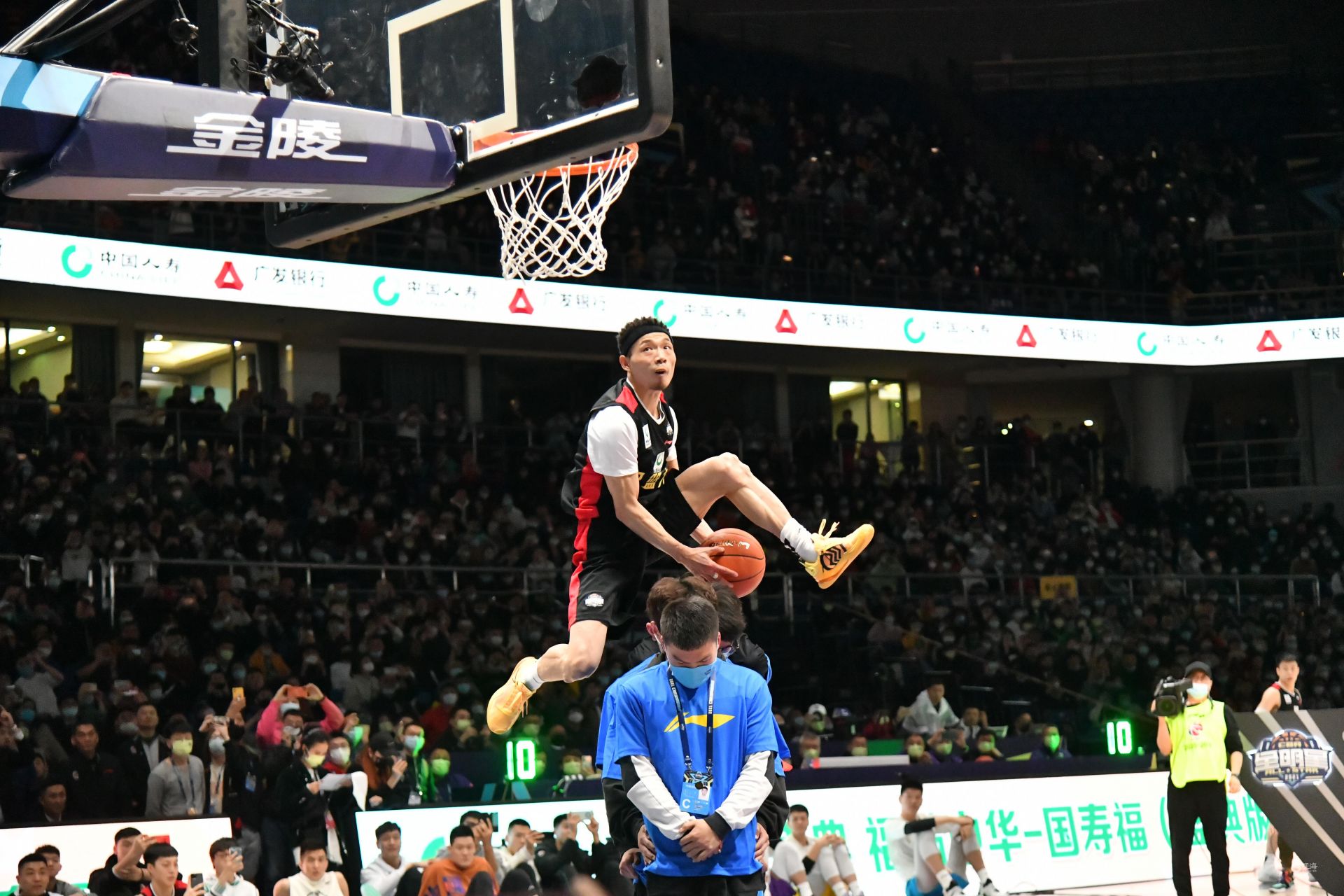 不仅仅是一 不仅仅是一