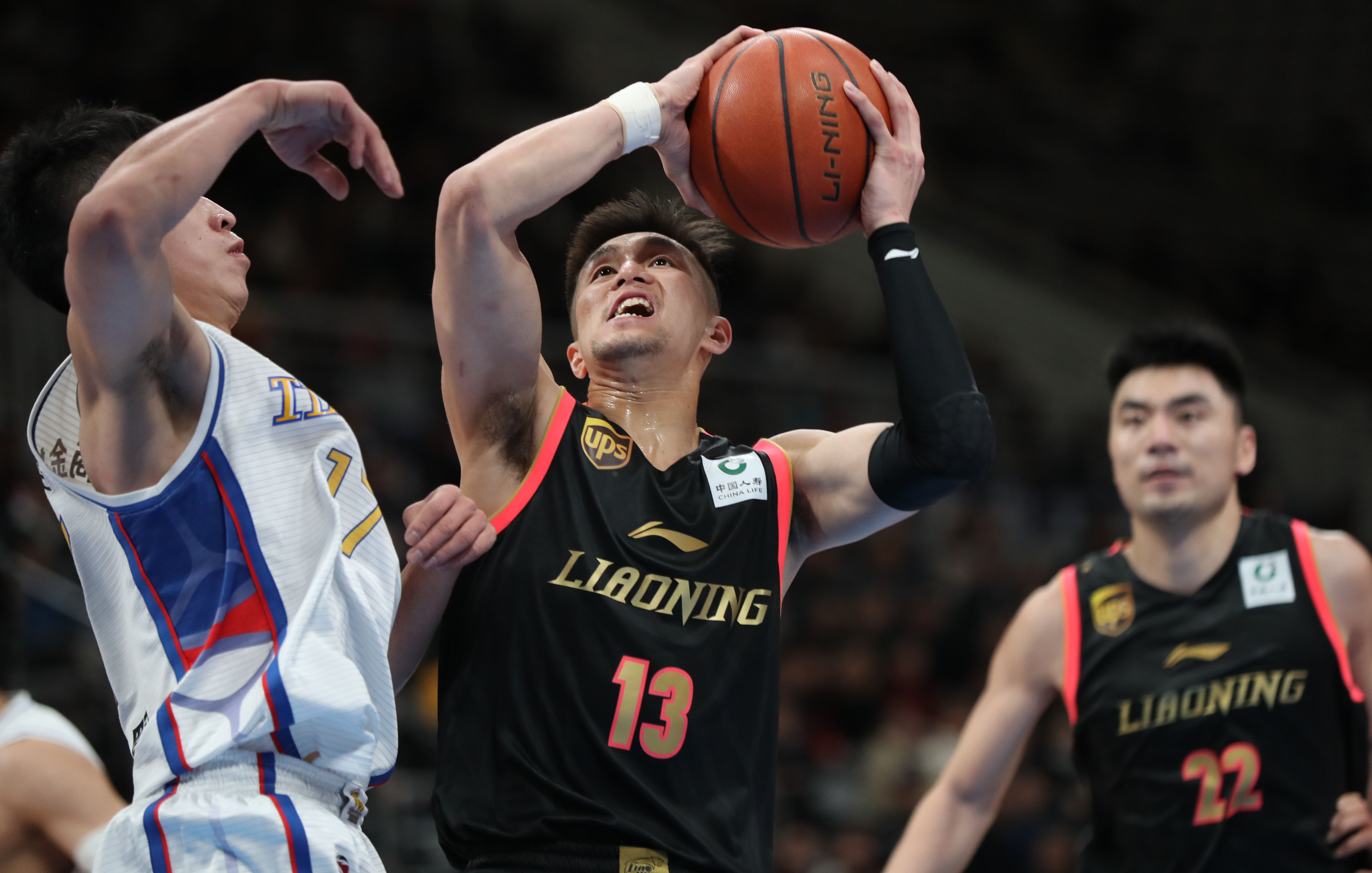 强强相遇不 强强相遇不